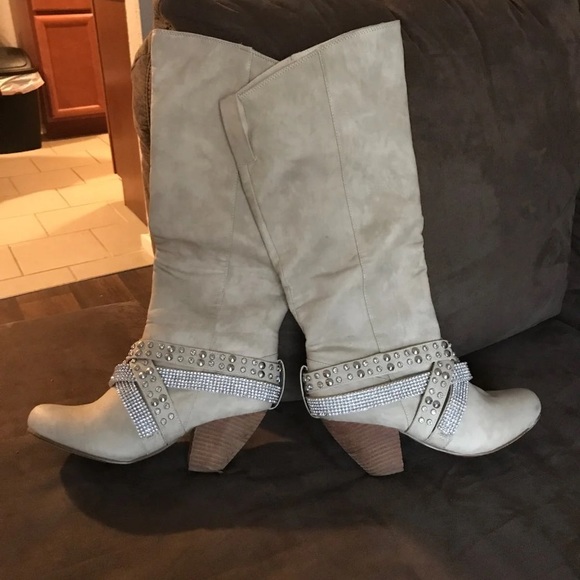 SOLD! Rhinestone Cream Boots - Picture 3 of 8